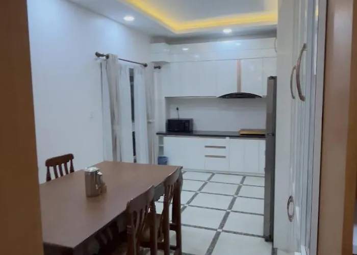 Inland Multi Cuisine & Apartment *
